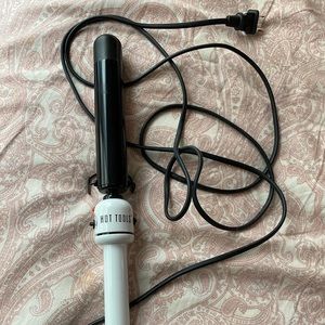 Hot Tools Curling Wand 1 1/4”